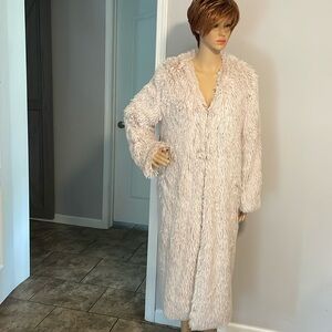 Luii Women’s Pale Pink Fuzzy / Shaggy Maxi Faux Fur Coat Large